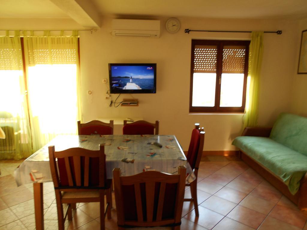 Apartments U Kapetana Punat Room photo