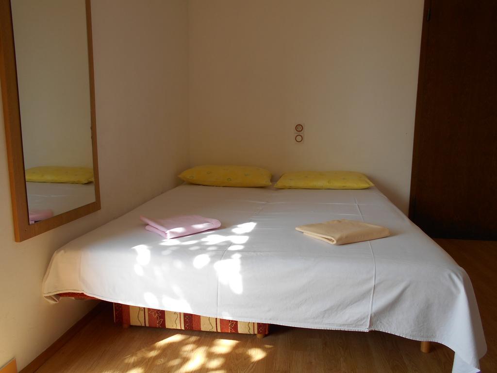 Apartments U Kapetana Punat Exterior photo